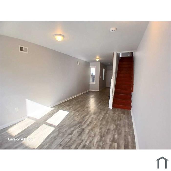 17 E Ashmead St